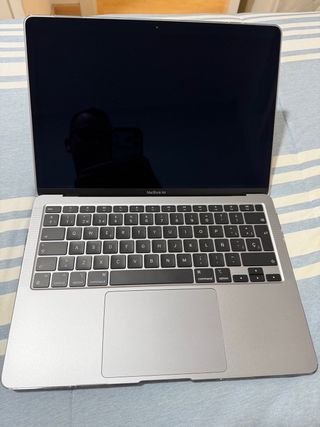 MacBook M1 13"
