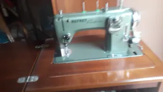 Máquina de coser Refrey Automática