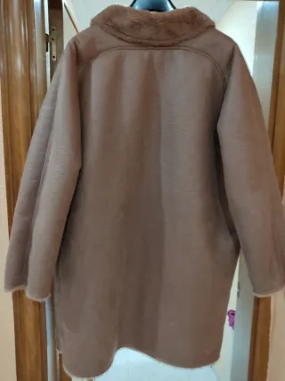 Abrigo Violeta by Mango: Talla grande