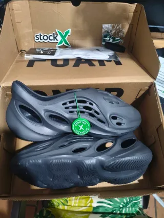 Yeezy Foam runner