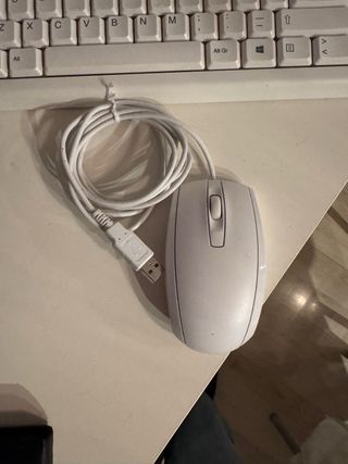 Nuovo computer HP All-in-One bianco per ufficio