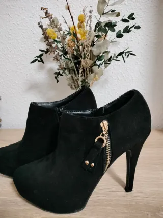 Botines negros tacón alto