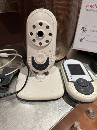 Vigilabebés Motorola MBP421
