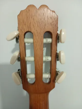 Chitarra Admira Alba con custodia