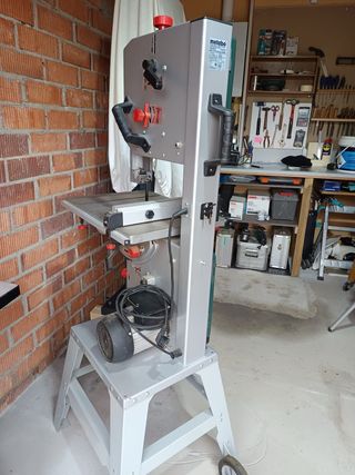 Sierra de cinta Metabo BAS-318