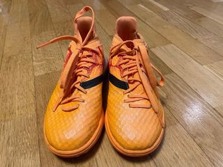 Botas de fútbol multitaco Decathlon niño, talla 33