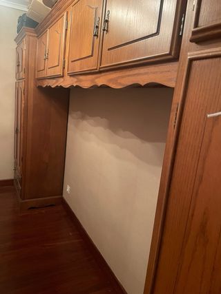 Guardaroba in legno massello