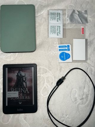 Kobo Clara Colour + Custodia + Protezione per lo schermo