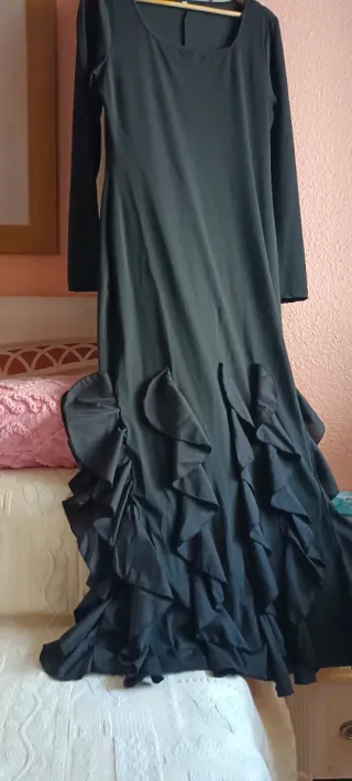 Vestido fiesta negro largo volantes Talla 40/42