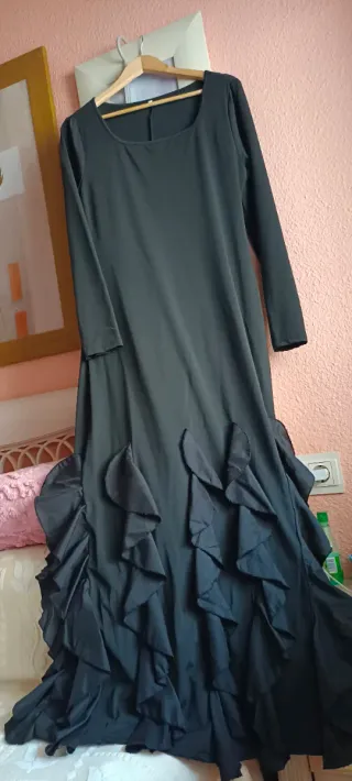 Vestido fiesta negro largo volantes Talla 40/42