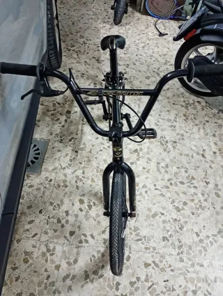 Bici BMX Negra