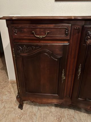 Aparador de madera maciza