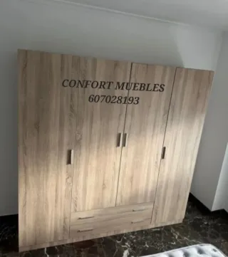 Armadi nuovi in legno spaziosi ed eleganti con 2, 3 e 4 ante