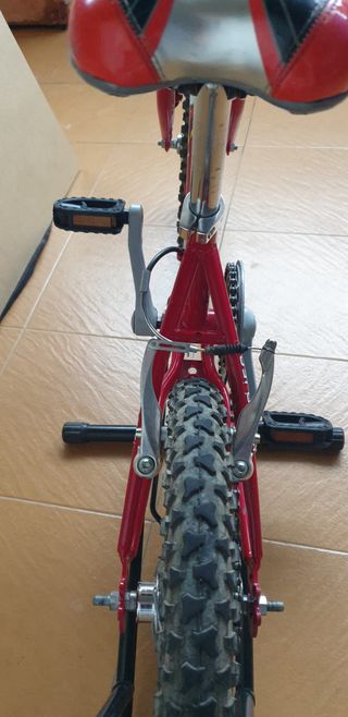 Bicicleta infantil QUERT 16” roja y blanca