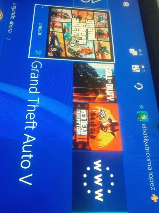 Consola PS4 Pro + 3 mandos