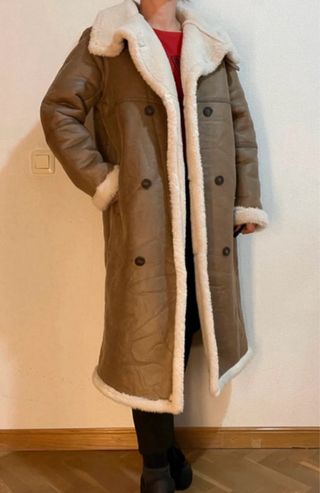 Abrigo efecto piel doble faz New Look