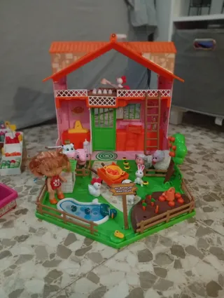 Casa de campo y animales de juguete