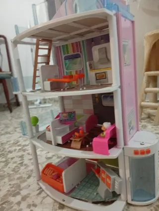 Casa de campo y animales de juguete