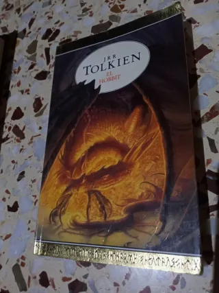 Varios títulos, precio por unidad.