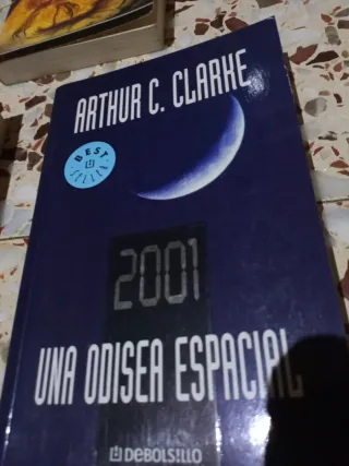 Varios títulos, precio por unidad.