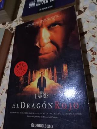 Varios títulos, precio por unidad.