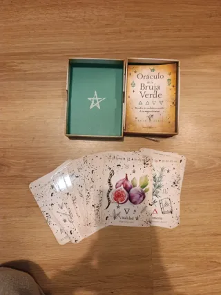 Oráculo de la Bruja Verde - Libro y Cartas