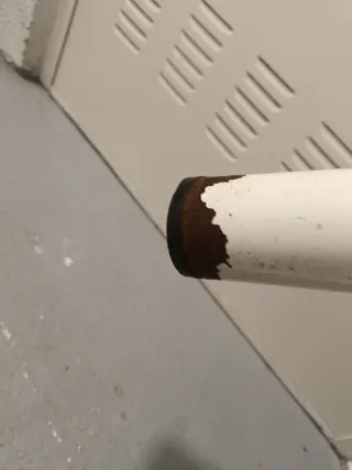 Silla y mesa comedor