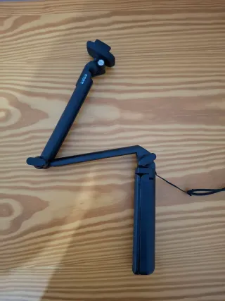 Cámara GoPro Hero 12 + Trípode + Cargador