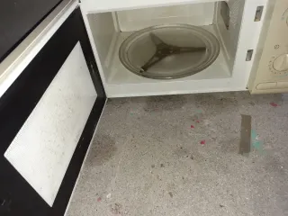 Horno Microondas Corbero usado funciona.ver fotos