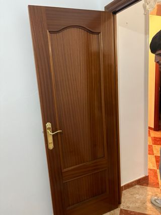 Lote puertas madera maciza