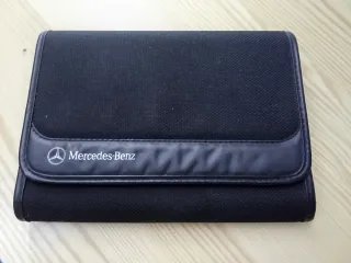 Estuche Mercedes-Benz para manuales