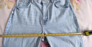 pantalón vaquero claro Pull bear 42