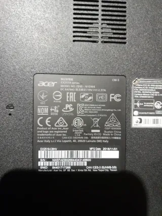 Ordenador portátil Acer negro ,no funciona