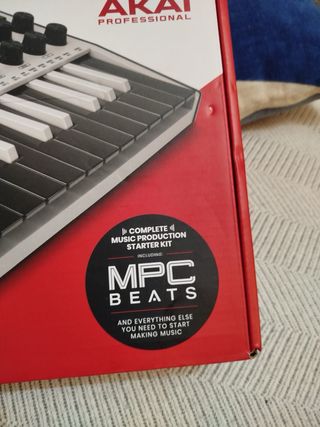 Piano portatile professionale con design da computer