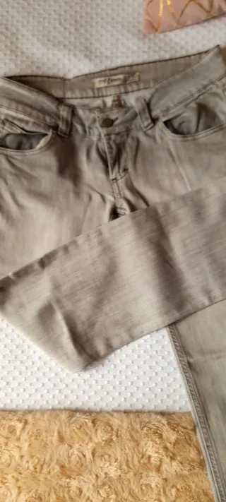 Pantalones vaqueros beige/gris