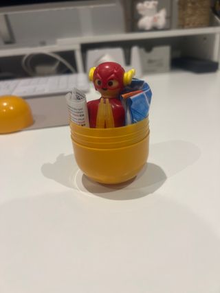 Figura Flash Kinder Maxi