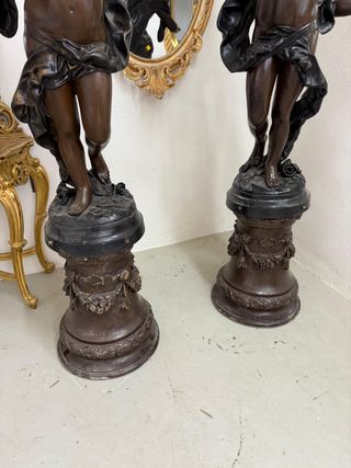 Fantástica pareja de ángeles torcheros de bronce