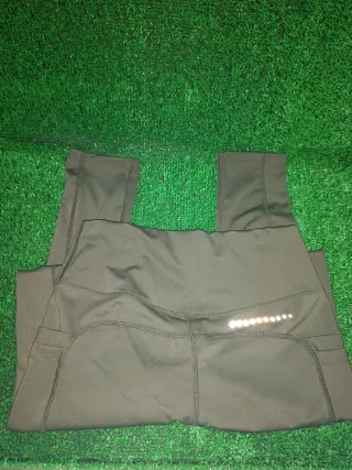 Leggings caqui con bolsillos ✅