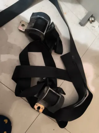 Cinturón de seguridad 106