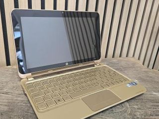 Notebook HP HSTNN-146C Dorado
