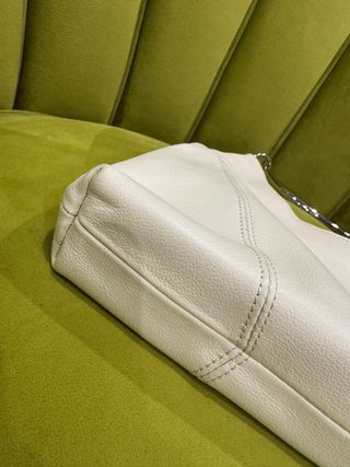 Bolso de piel blanco