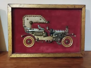 Quadri Auto Vintage in Metallo Dorato e Velluto