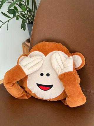 Cuscino peluche scimmia divertente