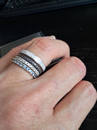 Anillo Eternidad Zafiro Azul 2.4ct