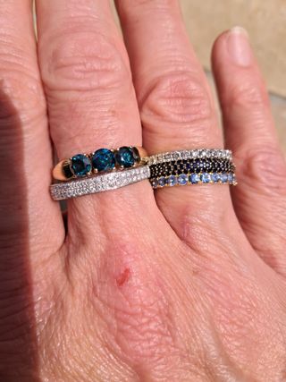 Anillo Eternidad Zafiro Azul 2.4ct