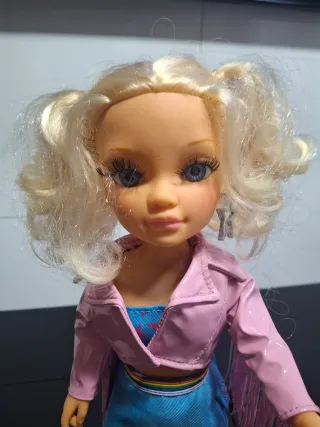 Nancy Patinadora Muñeca