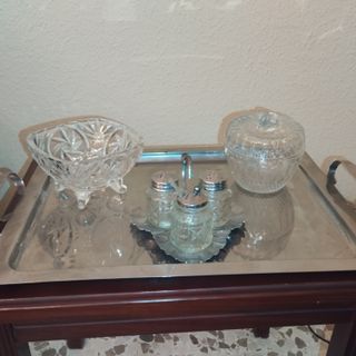 Set di cristallo e vassoio in argento