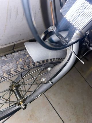 Bicicleta plegable plateada talla M