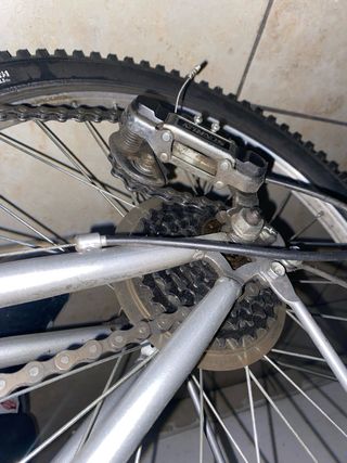 Bicicleta plegable plateada talla M