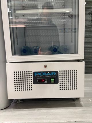 Armario expositor refrigerado Polar